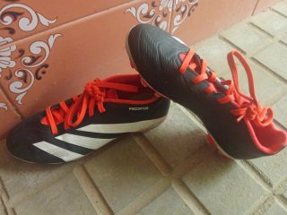 Botas de fútbol Adidas Predator talla 36