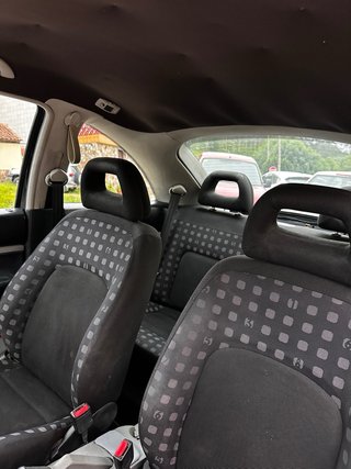 Volkswagen Beetle 2004