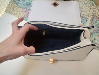 Bolso blanco acolchado convertible dorado