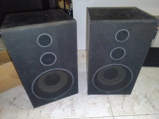 Altavoces negros