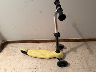 Patinete infantil 3 ruedas amarillo