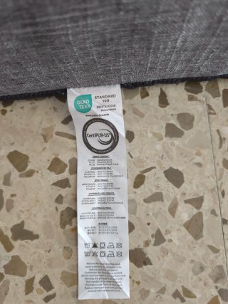 Cama ortopédica para perro gris
