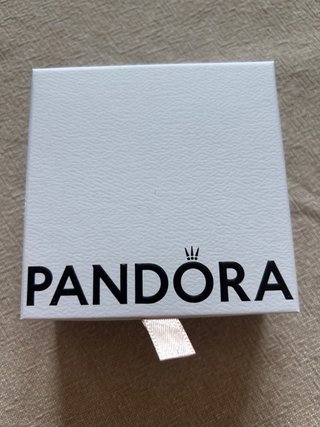 Pulsera Pandora dorada + charm corazón
