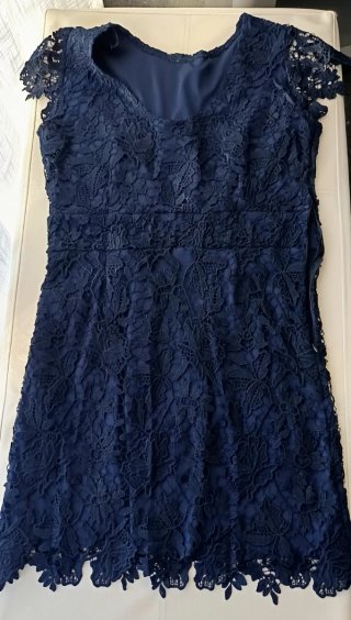 Vestido azul de encaje