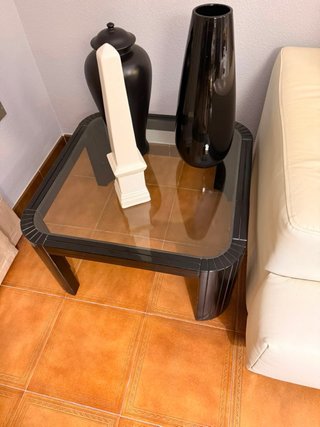 Mesa auxiliar cristal y metal