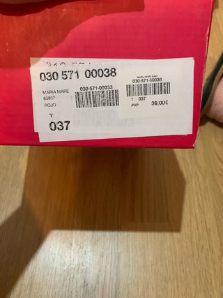 Zapatos de tacón rojos