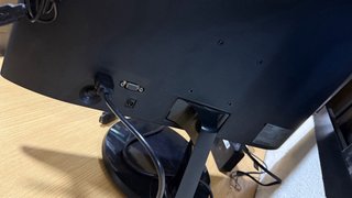 Monitor Samsung 22" (S22F350FHU) - ¡Como nuevo!
