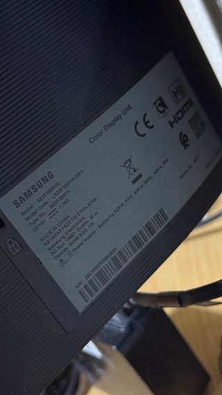 Monitor Samsung 22" (S22F350FHU) - ¡Como nuevo!
