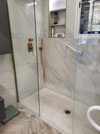 Alicatado  de baños y suelos cocinas