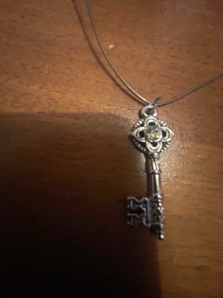 Collana in argento con ciondolo chiave