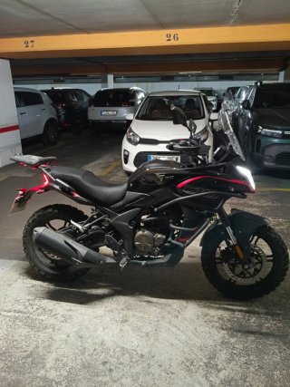 Vogue 300ds Negra/Roja