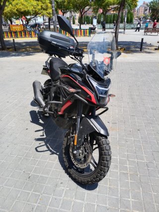Vogue 300ds Negra/Roja
