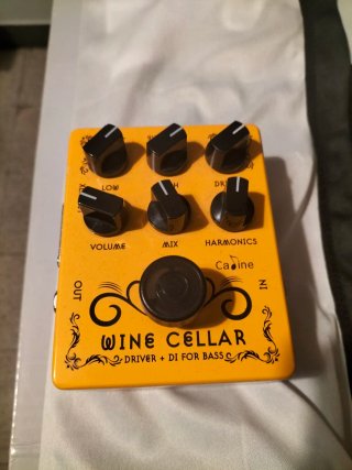Pedal Effetti per Basso Wine Cellar Driver DI
