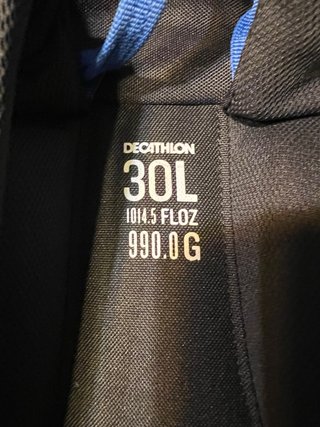 Mochila Quechua MH100 30L Negra y Azul