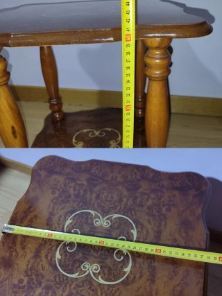 Mesita auxiliar de madera con diseño