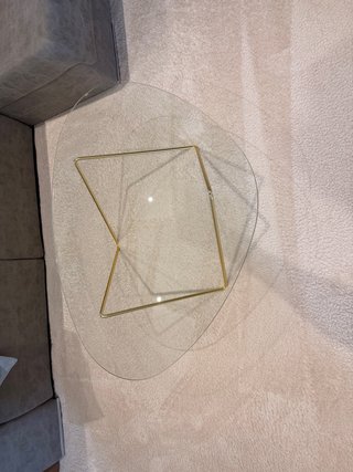 Mesa Centro GUBI Pedrera Cristal y Metal Dorado
