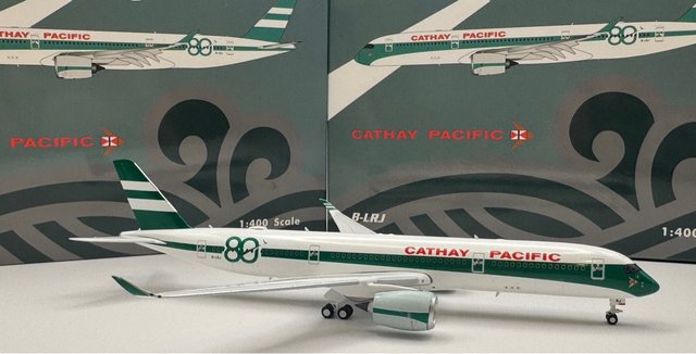 Maqueta Avión Cathay Pacific A350-900 B-LRJ 80th