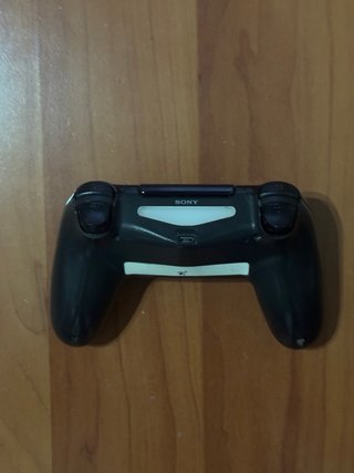 PS4 Slim 1TB + 2 mandos originales
