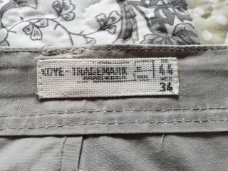 Bermudas multibolsillos beige