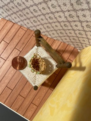 Cestino con roselline per dollhouse