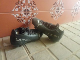 Botas de fútbol Puma Ultra Negras talla 33