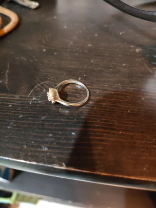 Anillo de Joyería con Circonitas
