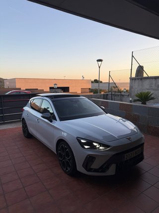TRASPASO RENTING CON INCENTIVO! CUPRA Leon 2025