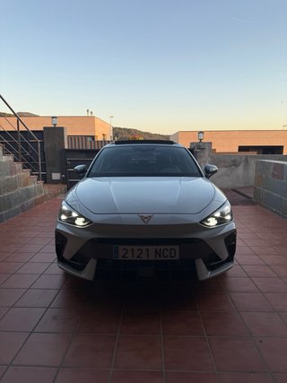 TRASPASO RENTING CON INCENTIVO! CUPRA Leon 2025