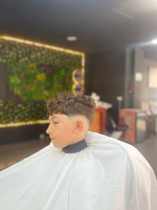 Traspaso peluquería barbería