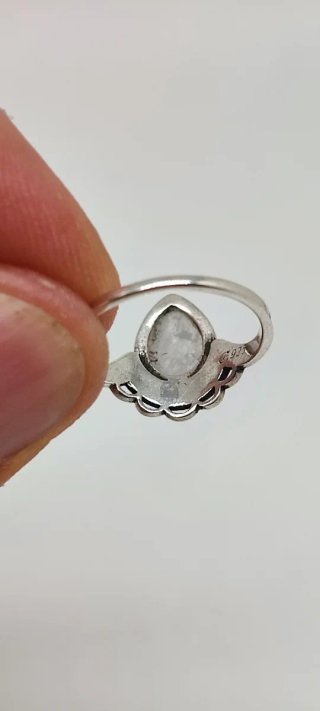 Anillo de Plata y Piedra Luna.