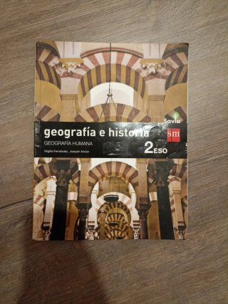 Libro instituto 2 °ESO geografía e historia SM