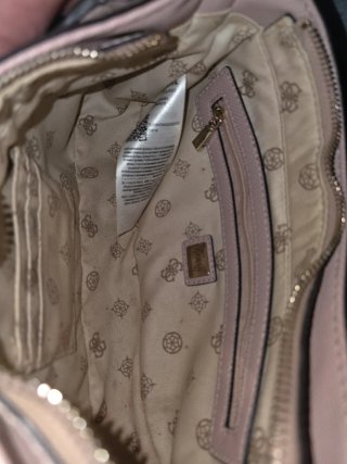 Bolso Guess rosa con monedero