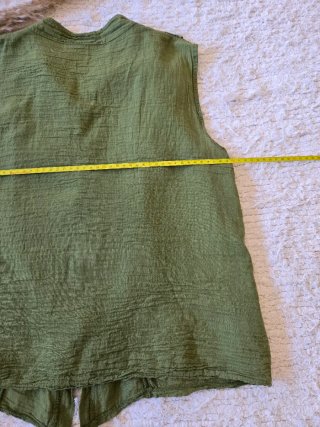 Blusa verde com babados