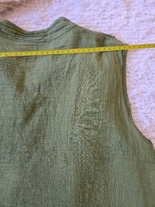 Blusa verde com babados