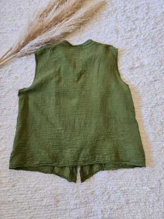 Blusa verde com babados