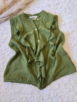 Blusa verde com babados