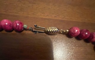Collana perle rosa pasta di pietra con chiusura