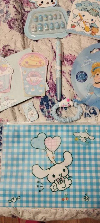 Lote Cinnamoroll: Papelería y Beauty