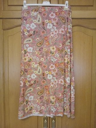 Falda de verano con estampado floral