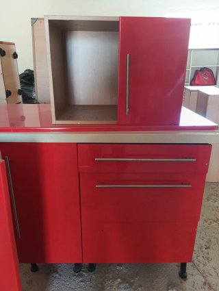 Mueble de cocina beige