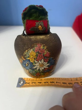 Campanaccio decorativo con fiori
