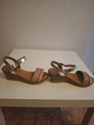 Sandalias Jordana Mujer Oro Multicolor