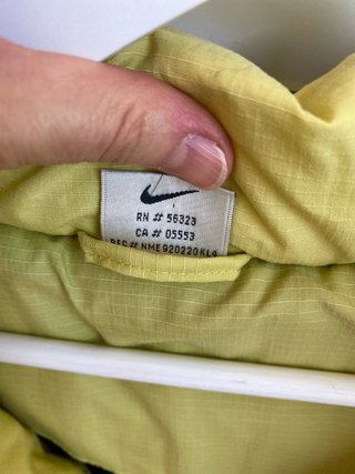 Chaqueta unisex Nike Amarilla Vintage Talla XS