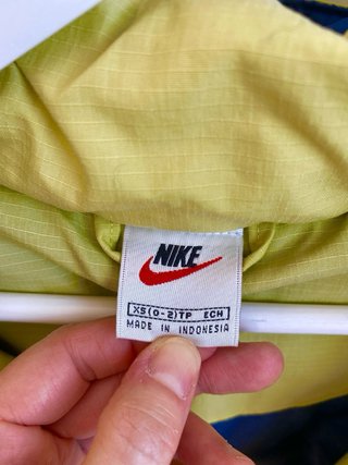 Chaqueta unisex Nike Amarilla Vintage Talla XS