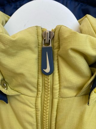 Chaqueta unisex Nike Amarilla Vintage Talla XS