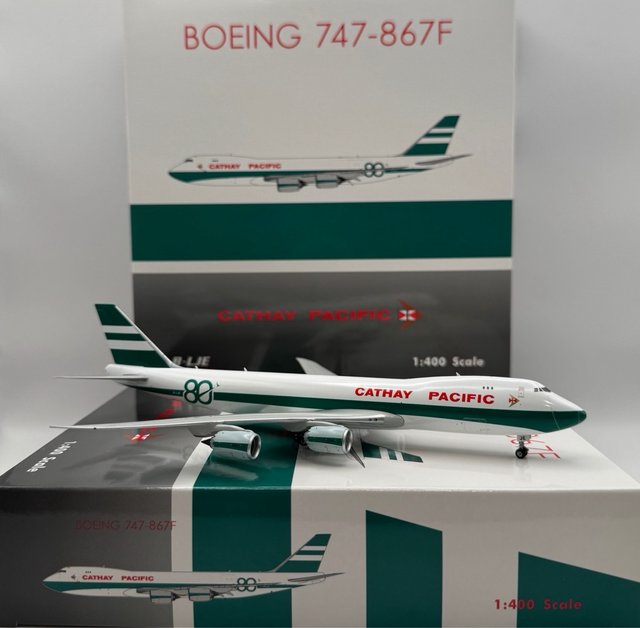 Boeing 747-8F Cathay Pacific B-LJE 80 Aniversario