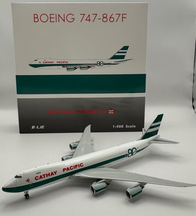Boeing 747-8F Cathay Pacific B-LJE 80 Aniversario