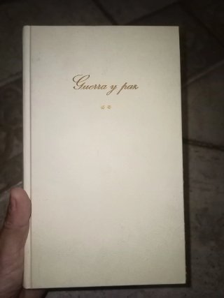 Libros a 5€ cada uno.