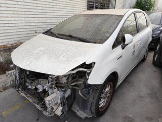 Llanta toyota 4261147310 prius v 1.8 at (99 225536
