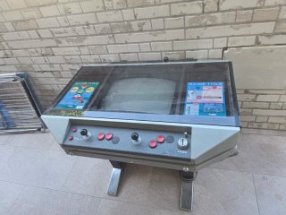 Máquina Arcade Major Title Table pony 25. .Jaleco